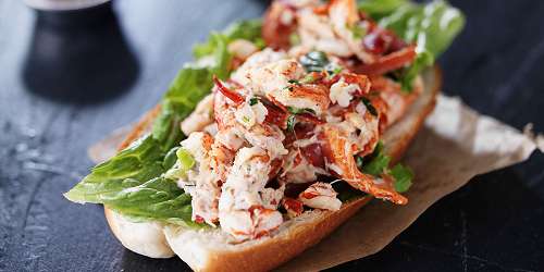 Lobster Roll at Tiller Restaurant - Cliff House Maine - Cape Neddick, ME