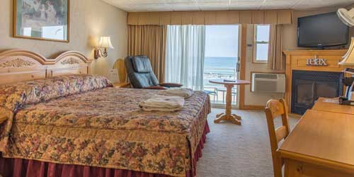 Room with View - Lafayette's Oceanfront Resort - Wells Beach, ME